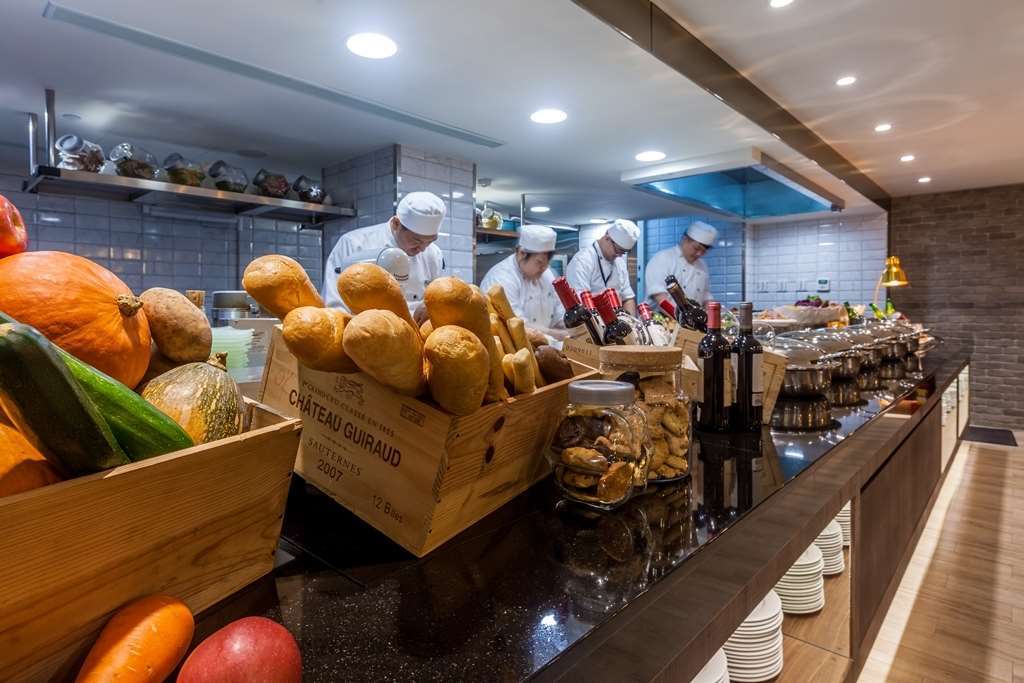 Check Inn Taipei Neihu Εστιατόριο φωτογραφία